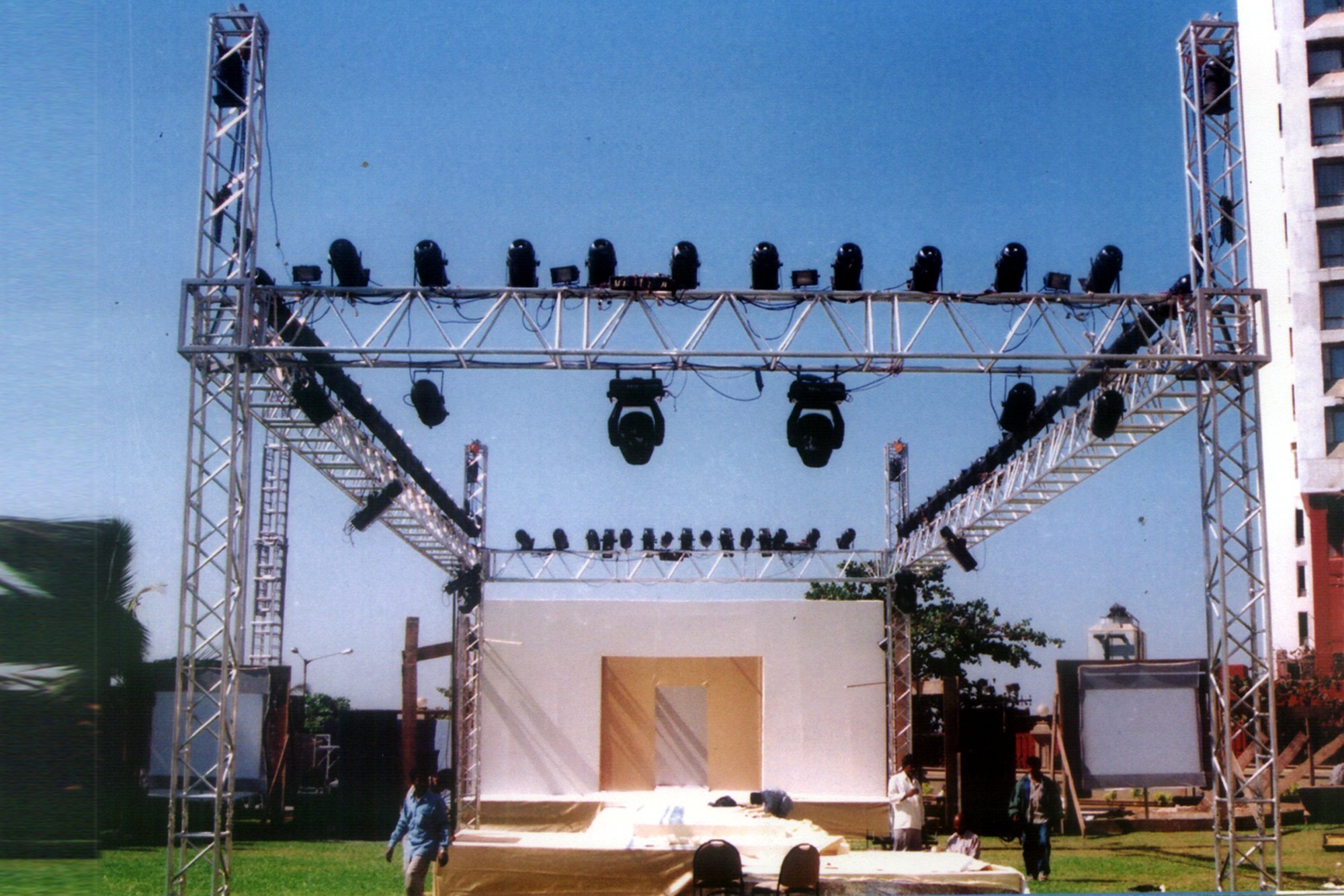Stage truss for events